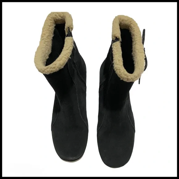 CLARK’S BLACK SUEDE SHEARLING ANKLE BOOTS Sz 7 - Picture 7 of 9